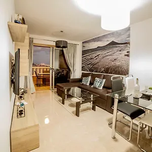 https://fabio-leoni.adeje-hotels.com